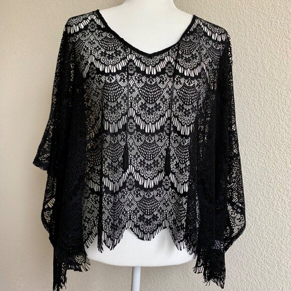 EXPRESS Cropped Lace Poncho Black Size M/L NWT - Picture 1 of 8